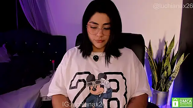 Snapshot of lucy26_ chatting on 06-04-26, 03:33 lucy26 online show from 06-04-26, 03:33