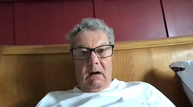 Snapshot of Oldpistolpete chatting on 03-07-25, 09:29 Oldpistolpete online show from 03-07-25, 09:29