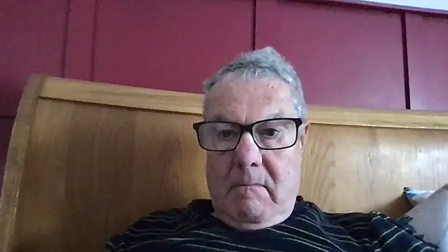 Snapshot of Oldpistolpete chatting on 03-19-25, 09:28 Oldpistolpete online show from 03-19-25, 09:28