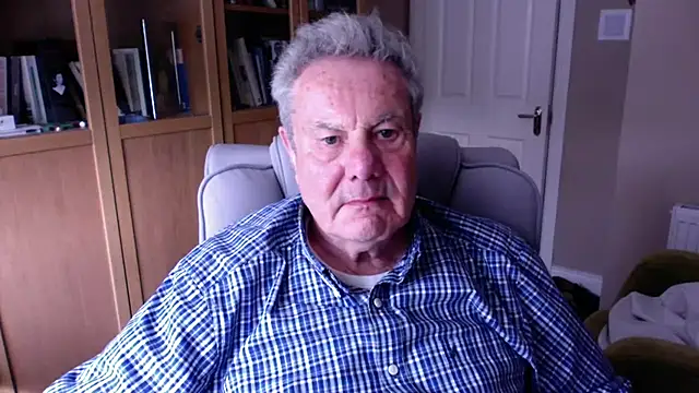 Oldpistolpete online show from 04-22-26, 03:19