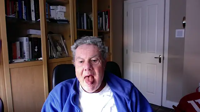 Snapshot of Oldpistolpete chatting on 02-28-25, 09:25 Oldpistolpete online show from 02-28-25, 09:25