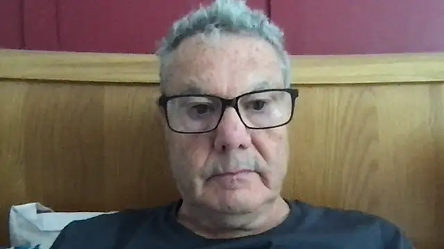 Snapshot of Oldpistolpete chatting on 09-09-25, 09:08 Oldpistolpete online show from 09-09-25, 09:08