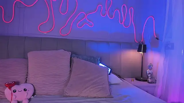 Sofly s online show from 02-26-26, 11:54