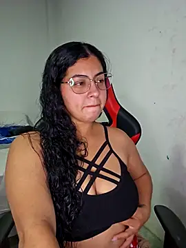 Snapshot of Mary_pinkish chatting on 01-12-26, 02:51 Mary pinkish online show from 01-12-26, 02:51