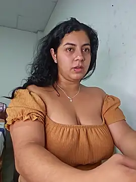 Mary pinkish online show from 01-24-25, 05:31