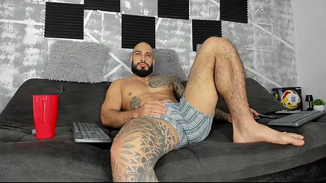 leonidas 18k online show from 07-23-26, 03:41