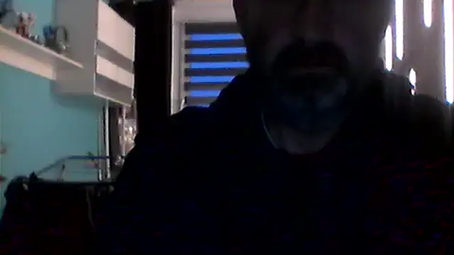 Paul10112 online show from 11-02-25, 04:01