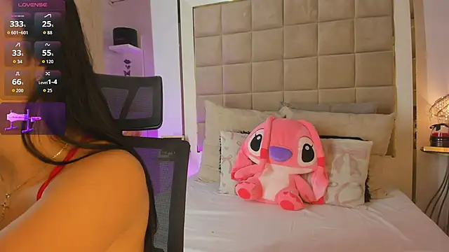 Victoria adaams online show from 11-15-25, 10:52