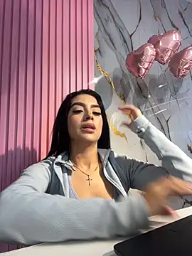 Victoria adaams online show from 11-29-25, 09:59