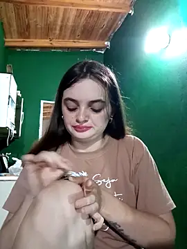 Snapshot of Emmacut chatting on 02-27-26, 12:27 Emmacut online show from 02-27-26, 12:27