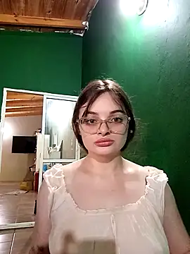 Emmacut online show from 11-26-25, 07:14