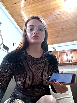 Emmacut online show from 09-24-25, 01:06