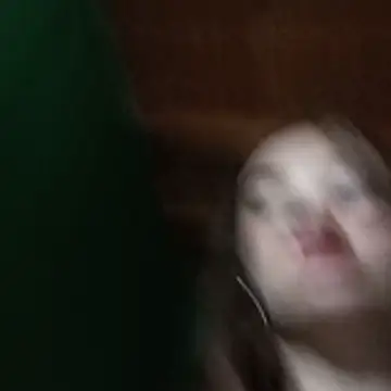 Snapshot of Emmacut chatting on 02-14-26, 12:33 Emmacut online show from 02-14-26, 12:33