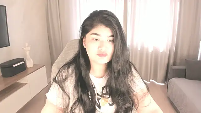 Snapshot of mia_lui chatting on 07-17-26, 03:26 mia lui online show from 07-17-26, 03:26