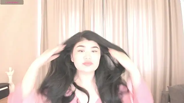 Snapshot of mia_lui chatting on 07-01-26, 03:40 mia lui online show from 07-01-26, 03:40