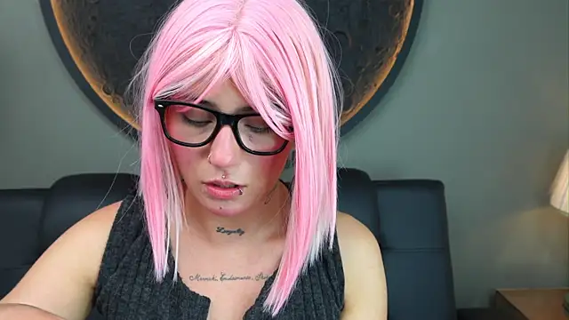 miss sharlotte18 online show from 10-15-25, 06:05