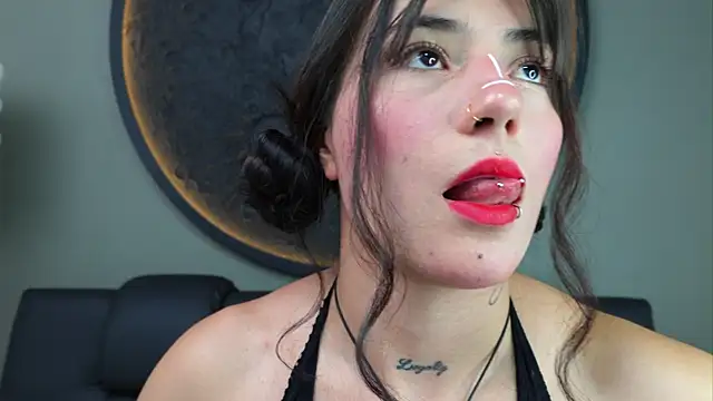 miss sharlotte18 online show from 09-11-25, 06:08