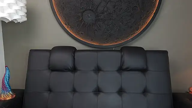 miss vaiolette online show from 11-19-25, 11:10