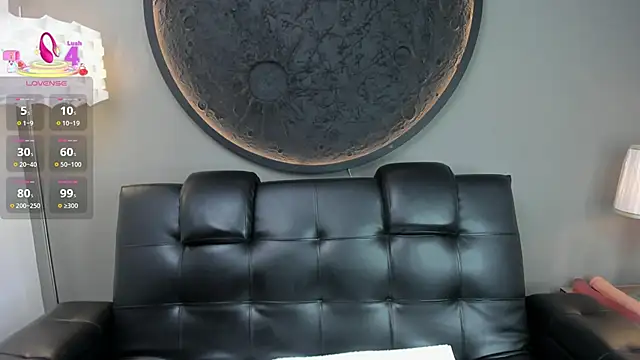 Snapshot of miss_vaiolette chatting on 03-18-25, 11:11 miss vaiolette online show from 03-18-25, 11:11