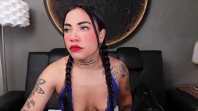 Snapshot of miss_vaiolette chatting on 06-26-26, 11:05 miss vaiolette online show from 06-26-26, 11:05