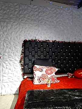 kittyhotass1 online show from 09-24-25, 05:25