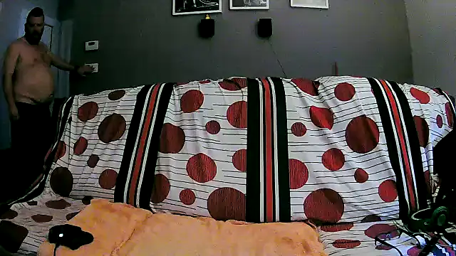 txan9876 online show from 12-23-25, 08:24