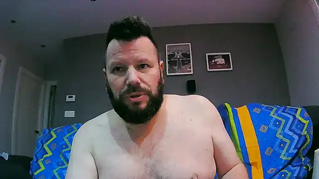 Snapshot of txan9876 chatting on 12-26-24, 03:31 txan9876 online show from 12-26-24, 03:31