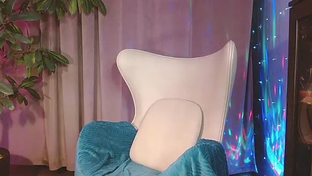 Snapshot of julia_renard chatting on 09-28-25, 11:50 julia renard online show from 09-28-25, 11:50