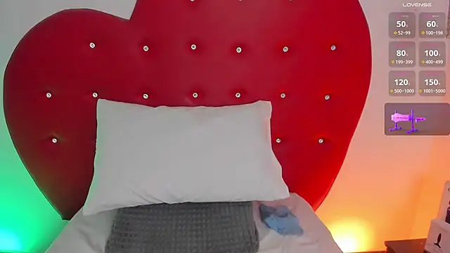 nicolette rock online show from 11-23-25, 10:47