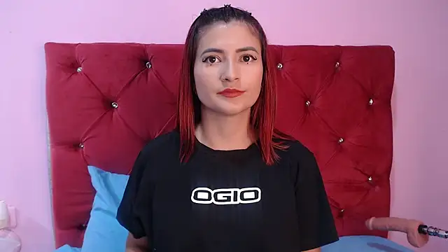 Evasummer1 online show from 11-28-25, 04:56