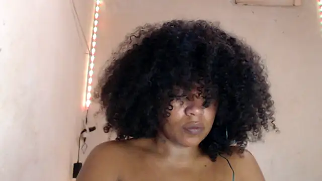 Snapshot of cherry_cleou chatting on 12-17-25, 05:51 cherry cleou online show from 12-17-25, 05:51