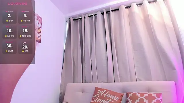 Snapshot of SALOME_F0X_ chatting on 02-09-26, 08:18 SALOME F0X online show from 02-09-26, 08:18