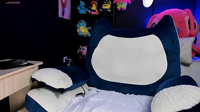 stelleknox  online show from 03-10-26, 09:41