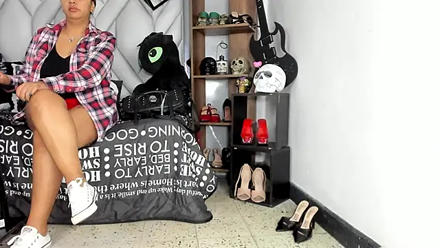 MirandaHaguen online show from 04-12-26, 01:14