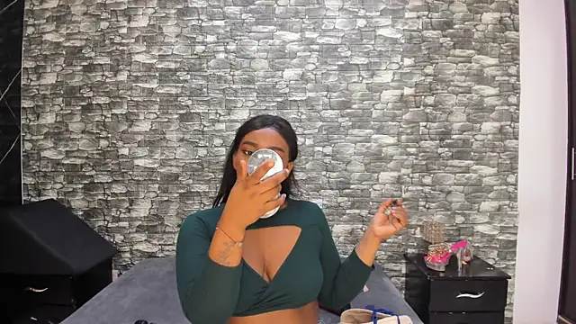 ArianaBlackk online show from 11-13-25, 12:09