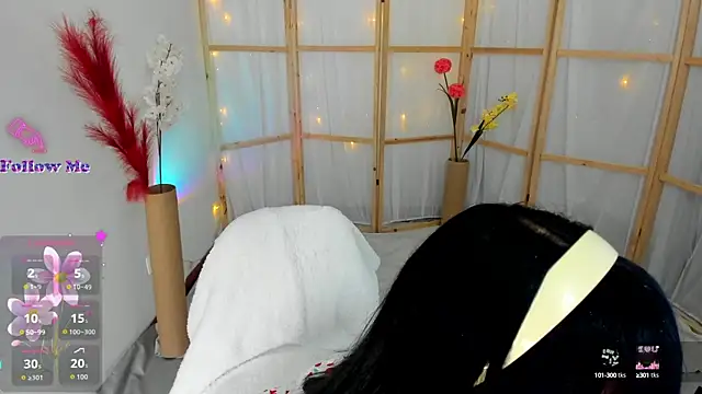 Silvanna-Moree online show from 10-08-25, 04:51