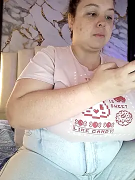 Snapshot of mollieblue69 chatting on 02-20-26, 01:02 mollieblue69 online show from 02-20-26, 01:02