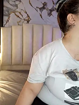 Snapshot of mollieblue69 chatting on 02-04-26, 12:55 mollieblue69 online show from 02-04-26, 12:55