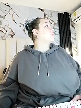 mollieblue69 online show from 10-09-25, 12:49