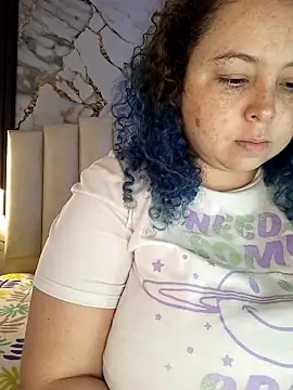 Snapshot of mollieblue69 chatting on 02-12-26, 01:22 mollieblue69 online show from 02-12-26, 01:22