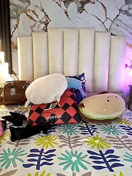 mollieblue69 online show from 04-08-26, 12:50