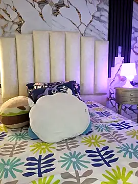 Snapshot of mollieblue69 chatting on 02-15-26, 01:21 mollieblue69 online show from 02-15-26, 01:21