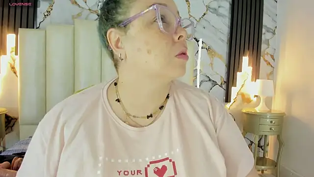 mollieblue69 online show from 09-27-25, 12:44