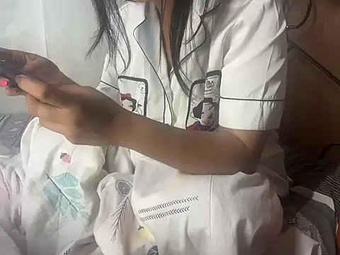 Snapshot of asian-doll chatting on 06-20-26, 05:01 asian-doll online show from 06-20-26, 05:01