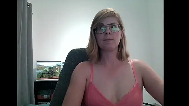 Snapshot of SavannaGirly chatting on 03-12-25, 03:51 SavannaGirly online show from 03-12-25, 03:51