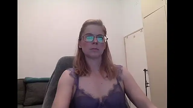 Snapshot of SavannaGirly chatting on 09-19-25, 07:45 SavannaGirly online show from 09-19-25, 07:45