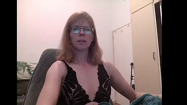 Snapshot of SavannaGirly chatting on 10-10-25, 08:48 SavannaGirly online show from 10-10-25, 08:48