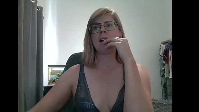 Snapshot of SavannaGirly chatting on 03-01-25, 11:06 SavannaGirly online show from 03-01-25, 11:06