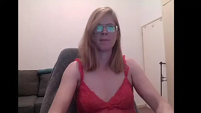 Snapshot of SavannaGirly chatting on 09-16-25, 06:47 SavannaGirly online show from 09-16-25, 06:47