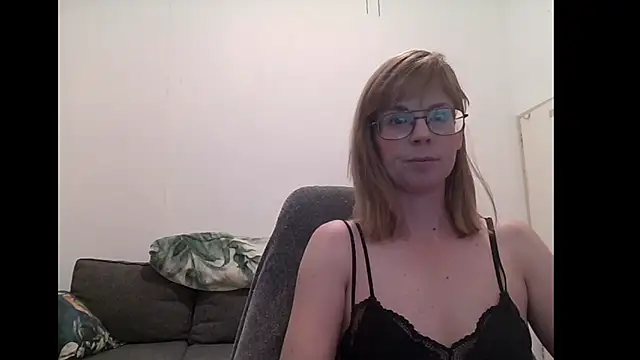 Snapshot of SavannaGirly chatting on 10-08-25, 07:10 SavannaGirly online show from 10-08-25, 07:10